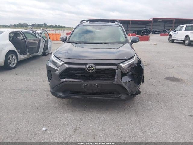 2024 TOYOTA RAV4 XLE 12