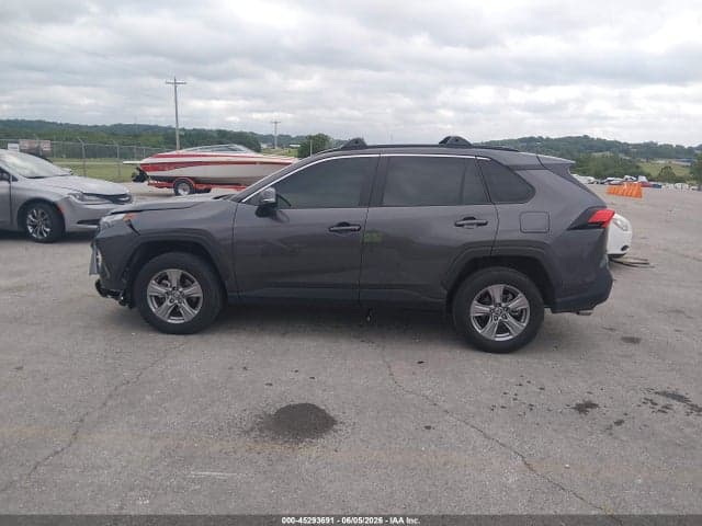 2024 TOYOTA RAV4 XLE 14