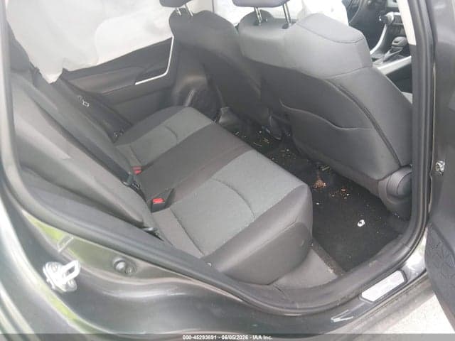 2024 TOYOTA RAV4 XLE 8