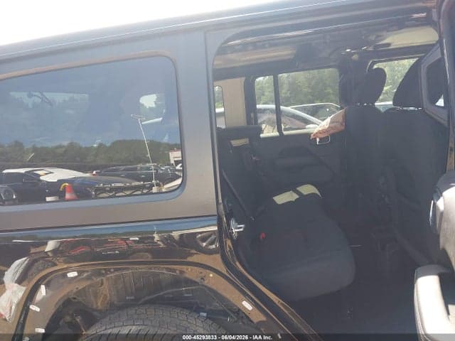 2021 JEEP WRANGLER UNLIMITED SAHARA 8