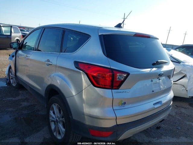 2019 FORD ESCAPE SE 3