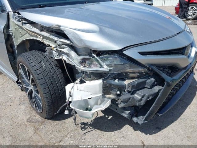 2019 TOYOTA CAMRY SE 6