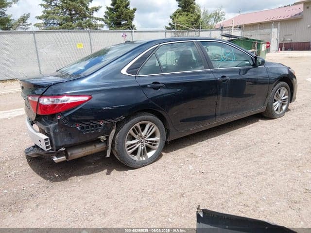 2017 TOYOTA CAMRY SE 4