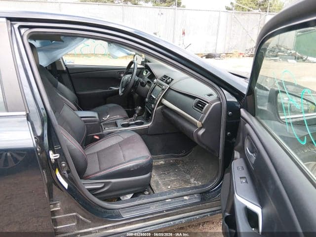 2017 TOYOTA CAMRY SE 5