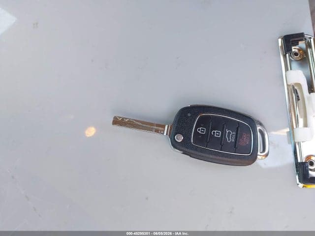 2017 HYUNDAI TUCSON SE 11