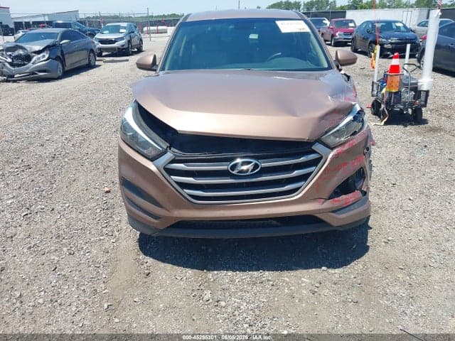 2017 HYUNDAI TUCSON SE 6