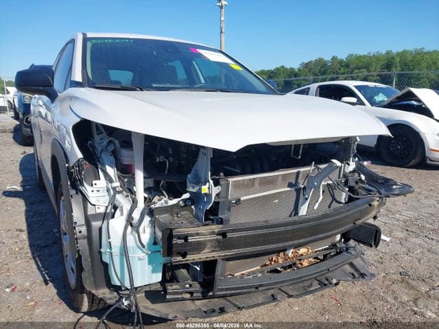 2022 TOYOTA COROLLA CROSS L 13