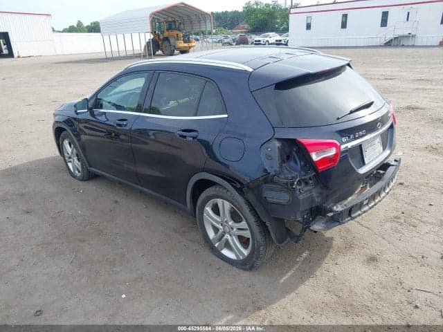 2017 MERCEDES-BENZ GLA 250 4MATIC 3
