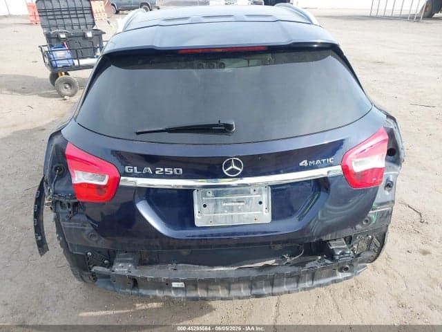2017 MERCEDES-BENZ GLA 250 4MATIC 6
