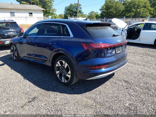 2023 AUDI E-TRON PREMIUM PLUS QUATTRO 3
