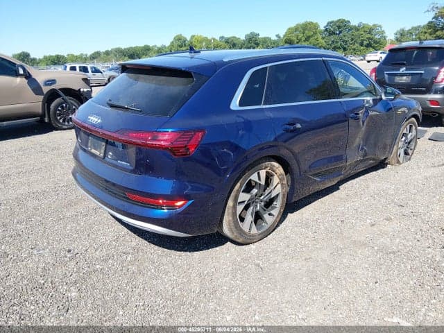 2023 AUDI E-TRON PREMIUM PLUS QUATTRO 4