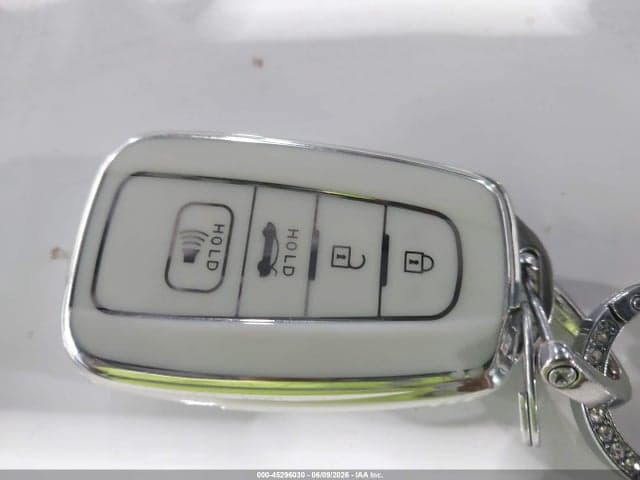 2025 TOYOTA RAV4 XLE 11