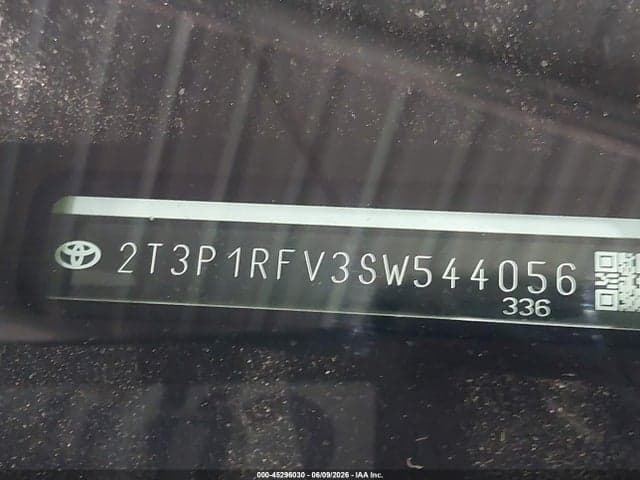 2025 TOYOTA RAV4 XLE 9