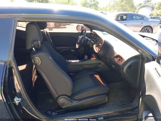 2019 DODGE CHALLENGER SXT 6