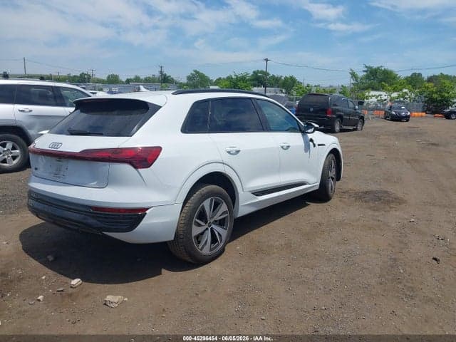 2024 AUDI Q8 E-TRON PREMIUM QUATTRO 4