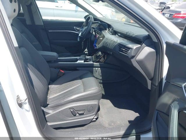 2024 AUDI Q8 E-TRON PREMIUM QUATTRO 5