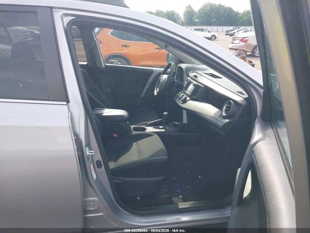 2018 TOYOTA RAV4 LE 5
