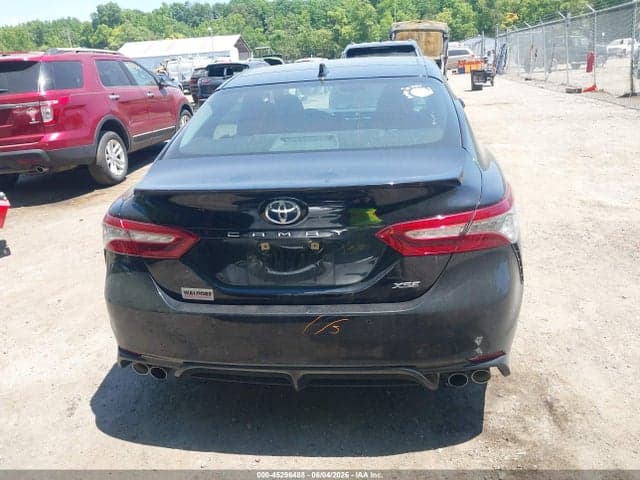 2018 TOYOTA CAMRY XSE V6 16
