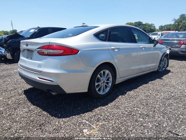 2019 FORD FUSION SE 4