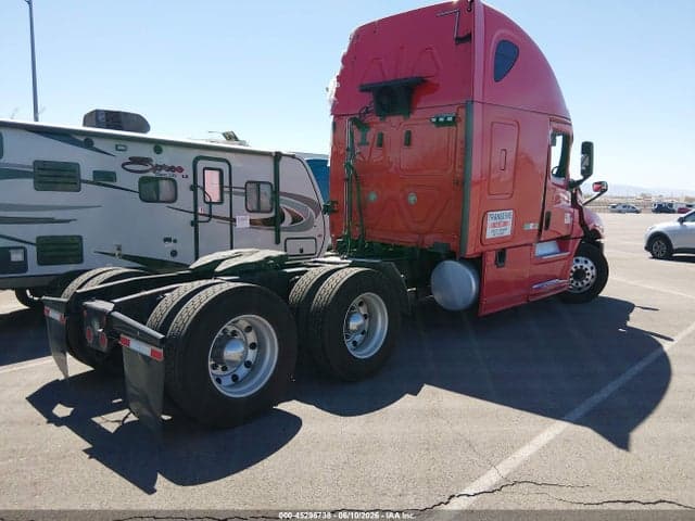 2020 FREIGHTLINER NEW CASCADIA 126 4