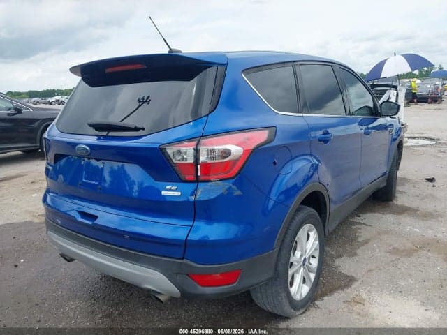 2017 FORD ESCAPE SE 4