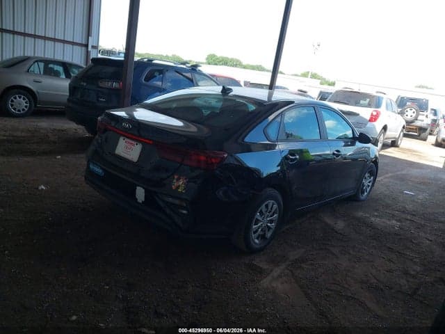 2021 KIA FORTE FE 4
