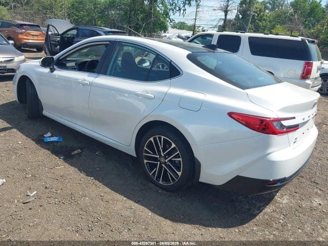 2025 TOYOTA CAMRY XLE 3