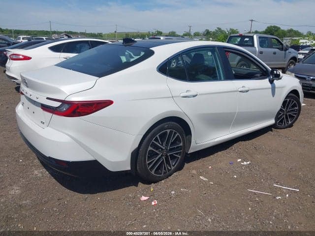 2025 TOYOTA CAMRY XLE 4
