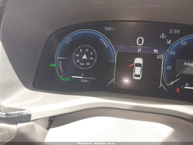 2025 TOYOTA CAMRY XLE 7
