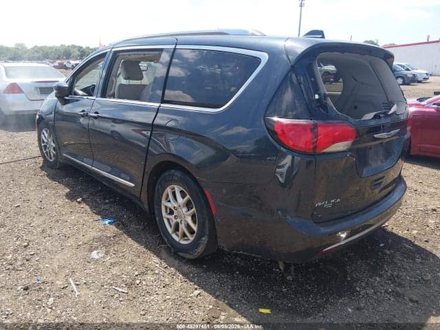 2020 CHRYSLER PACIFICA TOURING L 3