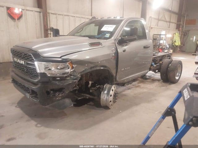 2022 RAM 5500 CHASSIS TRADESMAN/SLT 2