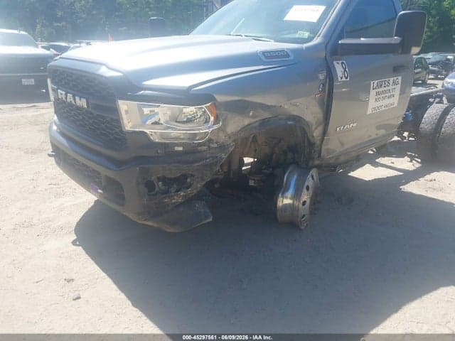 2022 RAM 5500 CHASSIS TRADESMAN/SLT 11