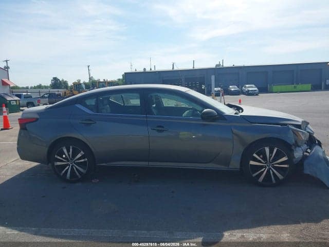 2022 NISSAN ALTIMA SR FWD 12