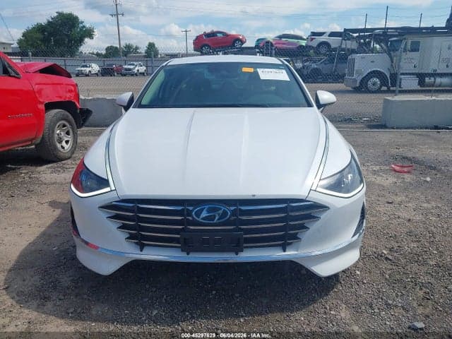 2021 HYUNDAI SONATA SE 12