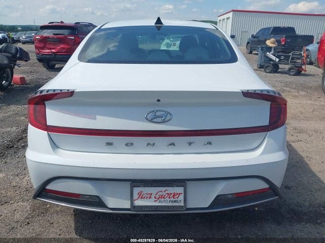 2021 HYUNDAI SONATA SE 16