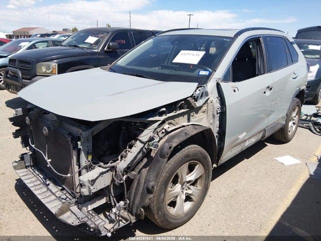 2019 TOYOTA RAV4 XLE 2