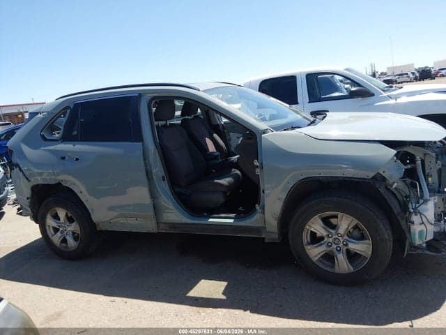 2019 TOYOTA RAV4 XLE 14