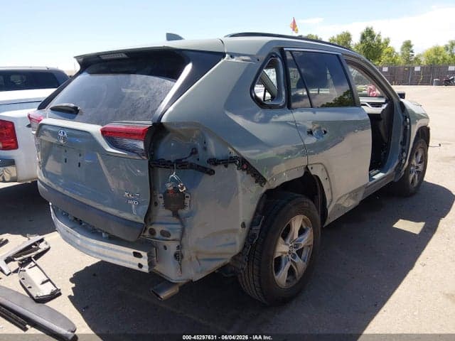 2019 TOYOTA RAV4 XLE 4