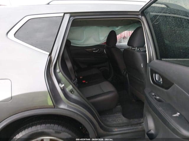 2019 NISSAN ROGUE S 8