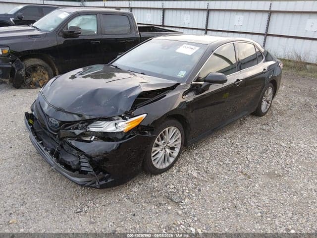 2018 TOYOTA CAMRY HYBRID XLE 2