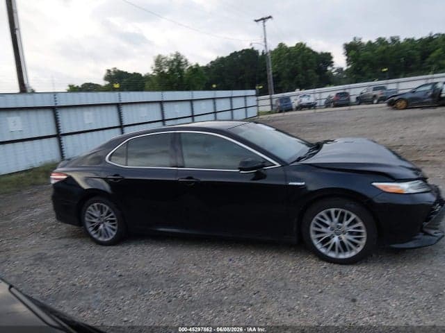 2018 TOYOTA CAMRY HYBRID XLE 13