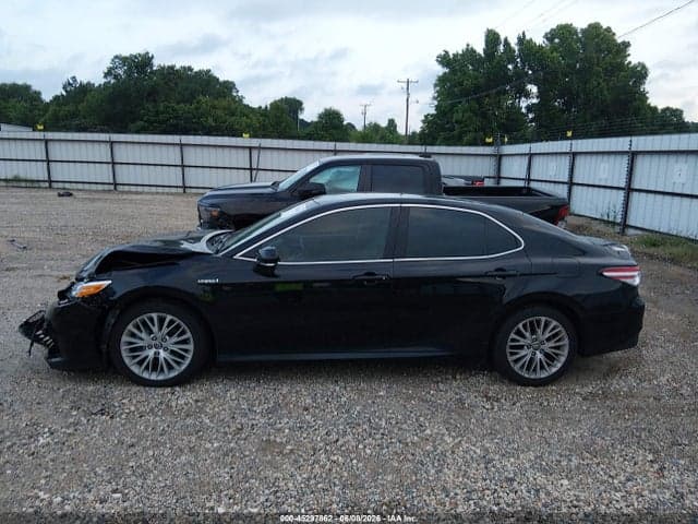 2018 TOYOTA CAMRY HYBRID XLE 14