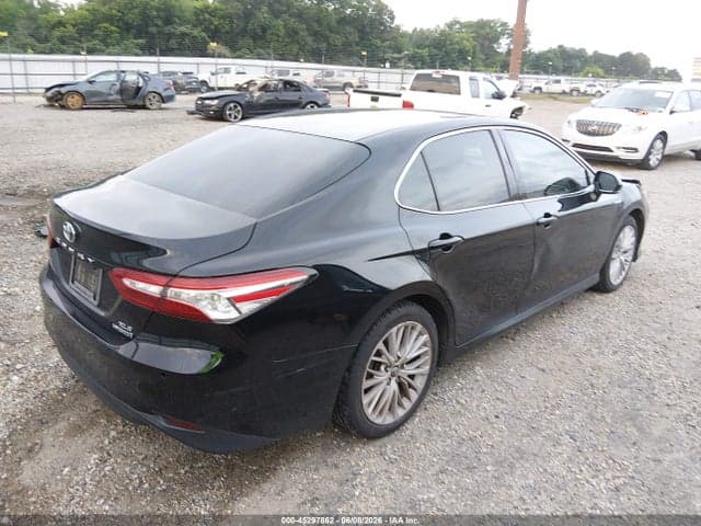 2018 TOYOTA CAMRY HYBRID XLE 4