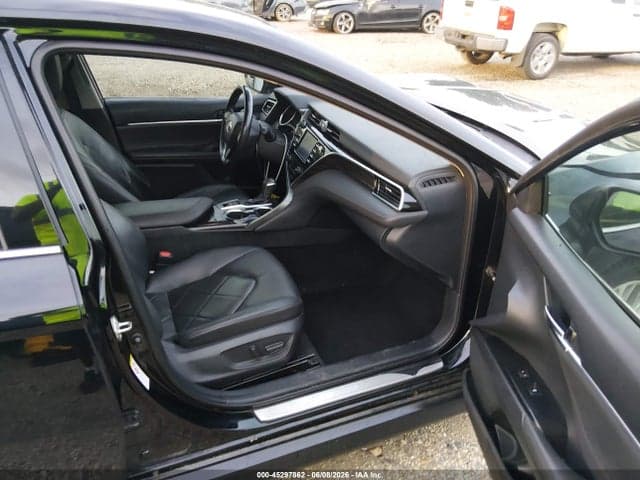 2018 TOYOTA CAMRY HYBRID XLE 5
