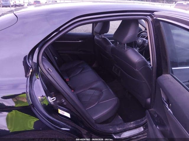 2018 TOYOTA CAMRY HYBRID XLE 8