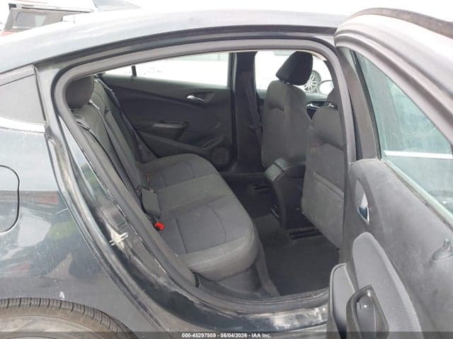 2017 CHEVROLET CRUZE LT AUTO 8
