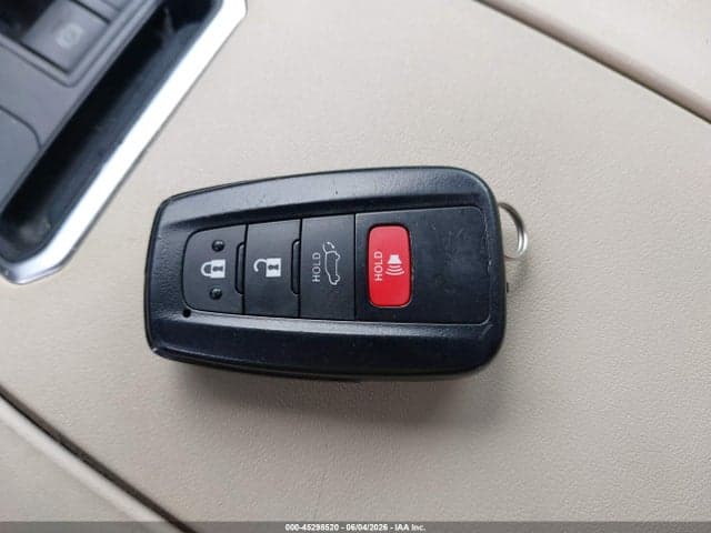 2023 TOYOTA HIGHLANDER XLE 11