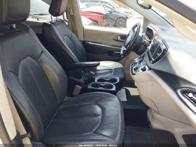 2019 CHRYSLER PACIFICA TOURING L 5