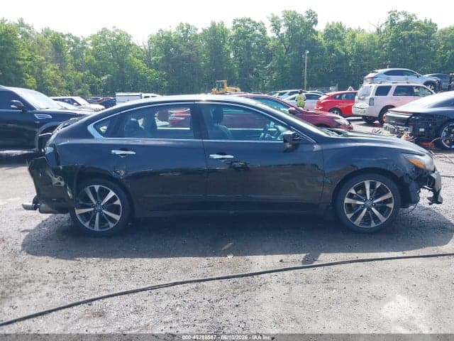 2017 NISSAN ALTIMA 2.5 SR 14