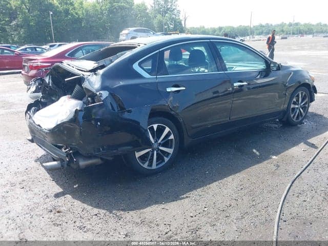 2017 NISSAN ALTIMA 2.5 SR 4